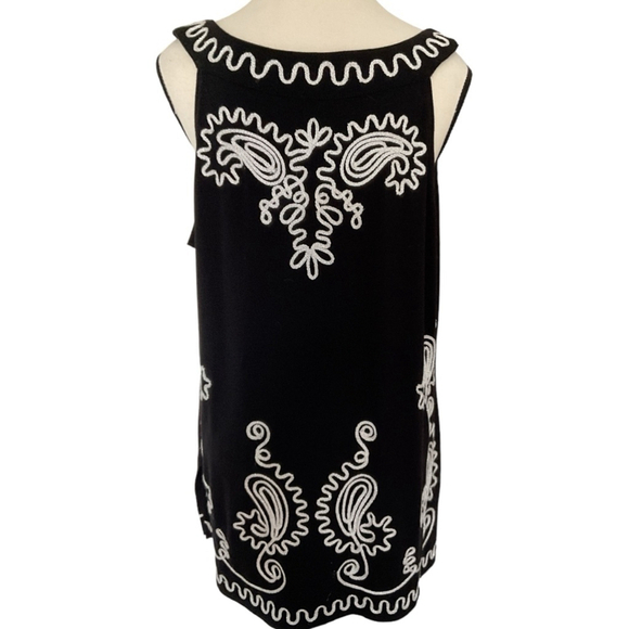 Once Again Black & White Embroidery appliqué tunic Tank Top 1X - Picture 7 of 10